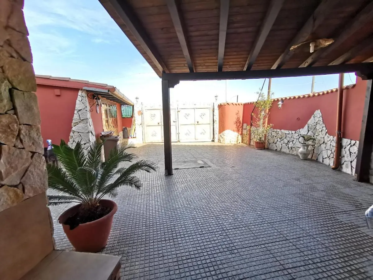 Villa Rosa Avola 0*,  Italy