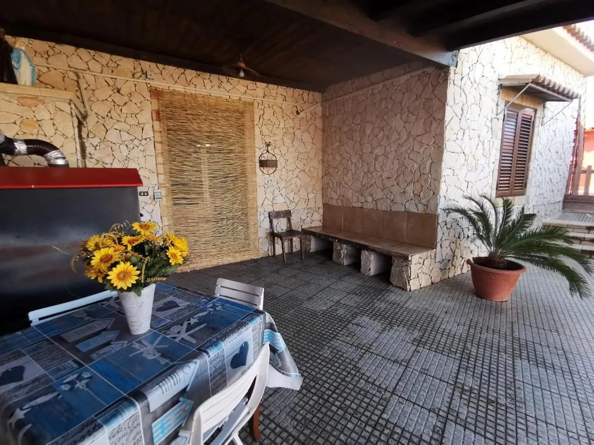 Villa Rosa Avola 0*,  Italy